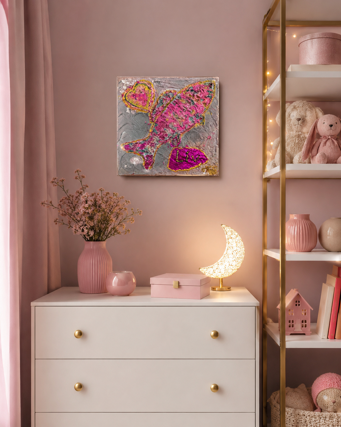 Toile personnalisée enfant avec prénom en relief, poisson texturé rose et doré fait main à Paris, cadeau naissance unique, NaE Design